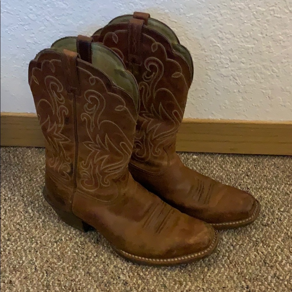 Ariat Tan Leather Heeled Boots
